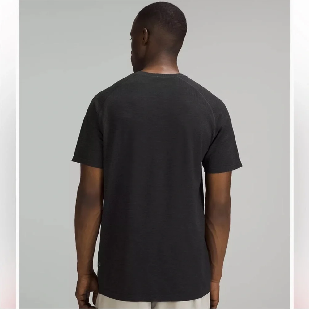 Lululemon Short Sleeve Shirt Metal Vent Tech SS 2.0 NWT - Picture 2 of 4